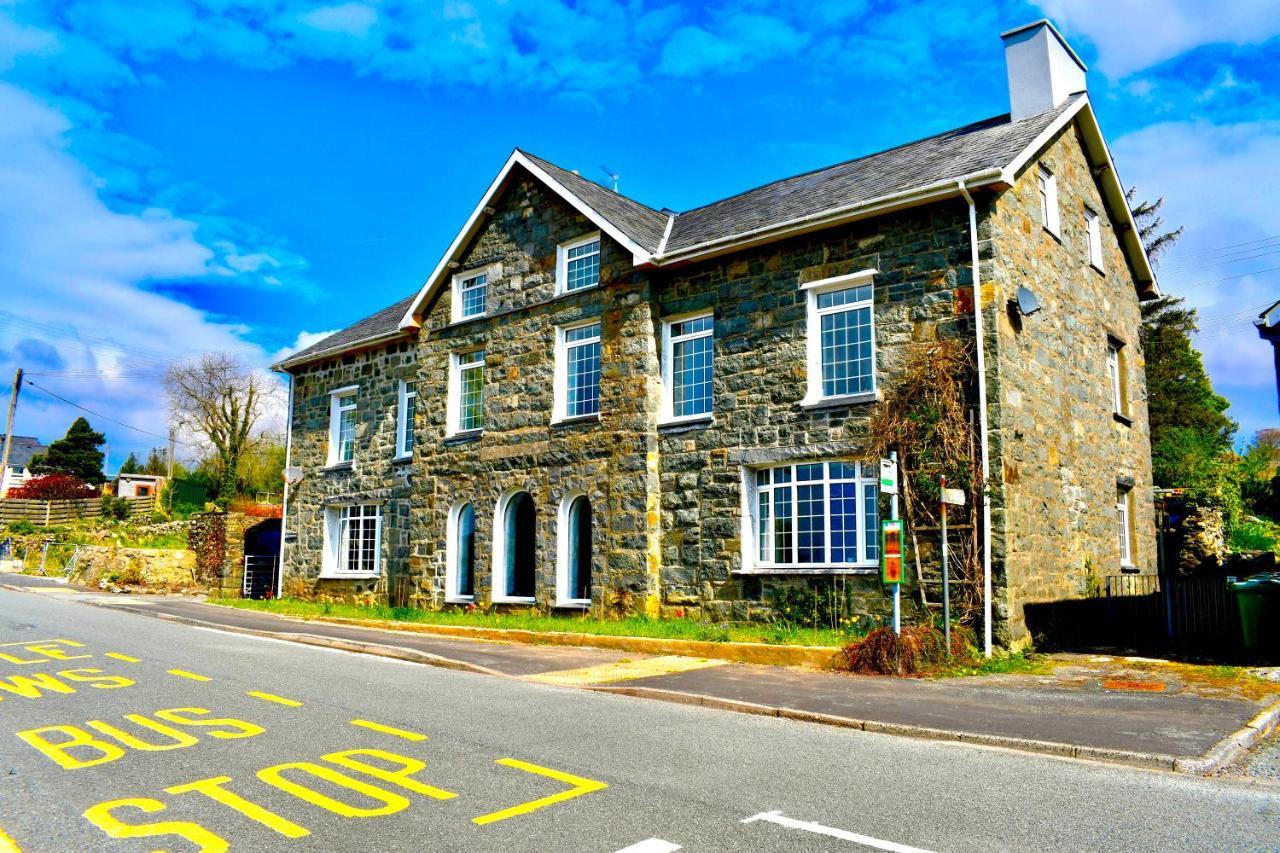 Spacious Garden Flat In Snowdonia National Park Apartment Brynkir Exterior photo